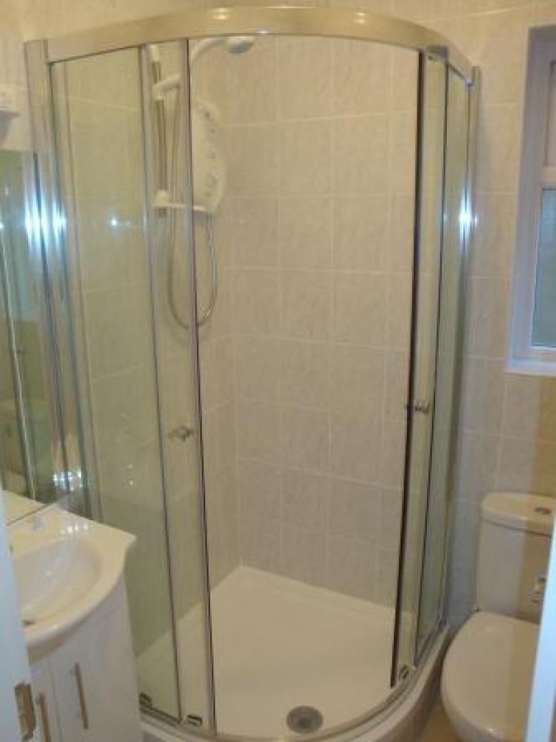 			NEW INSTRUCTION, 3 Bedroom, 1 bath, 1 reception Flat			 Crewys Road, GOLDERS GREEN/CRICKLEWOOD